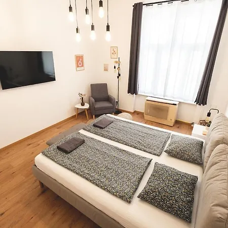 Apartamento Andrassy Elegance 2bd Hideaway
