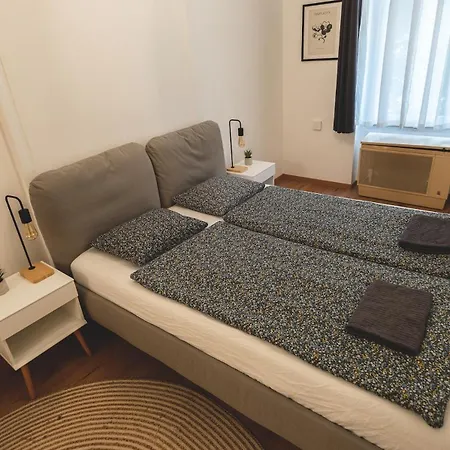 Apartment Andrassy Elegance 2bd Hideaway Budapest