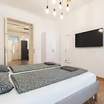 Andrassy Elegance 2bd Hideaway Budapeszt