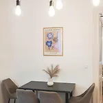 Andrassy Elegance 2bd Hideaway * Budapeszt