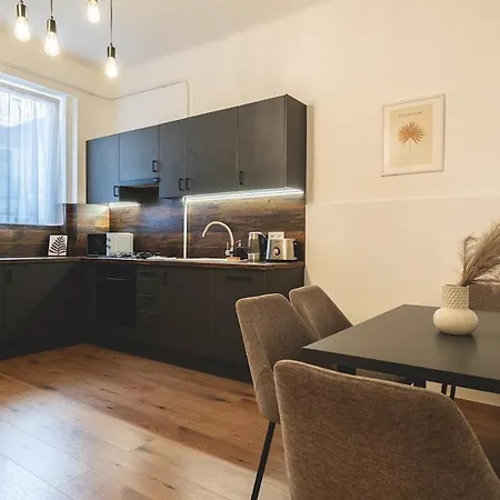 Andrassy Elegance 2bd Hideaway * Budapeszt