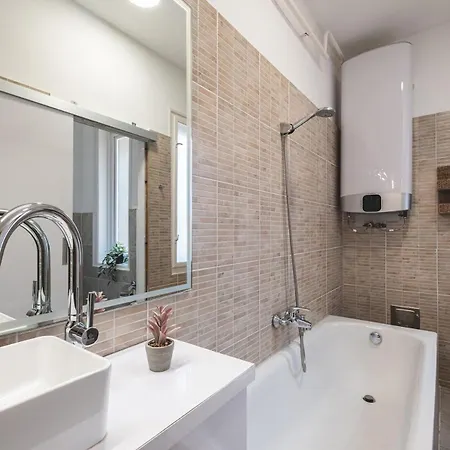 Andrassy Elegance 2bd Hideaway Lägenhet