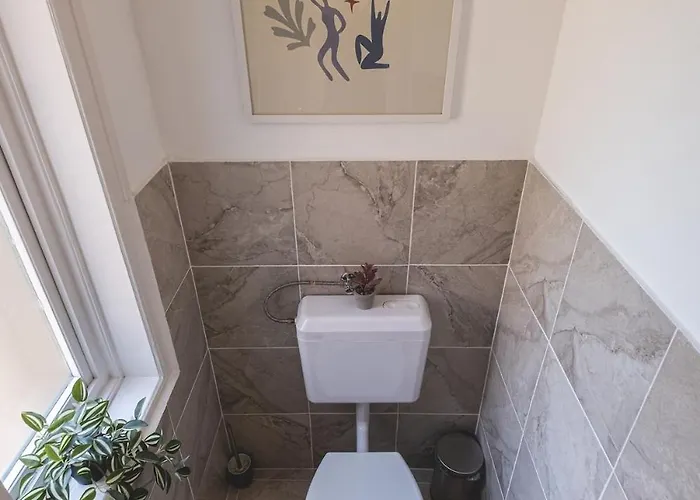 Andrassy Elegance 2bd Hideaway * Budapest