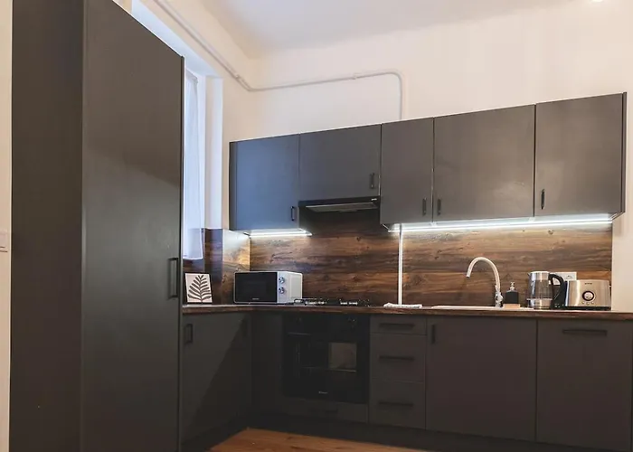 Andrassy Elegance 2bd Hideaway